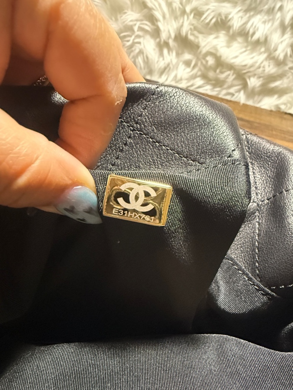 CHANEL Black Quilted Leather Shoulder Bag with Gold Chain Detail - Picture 2 of 11